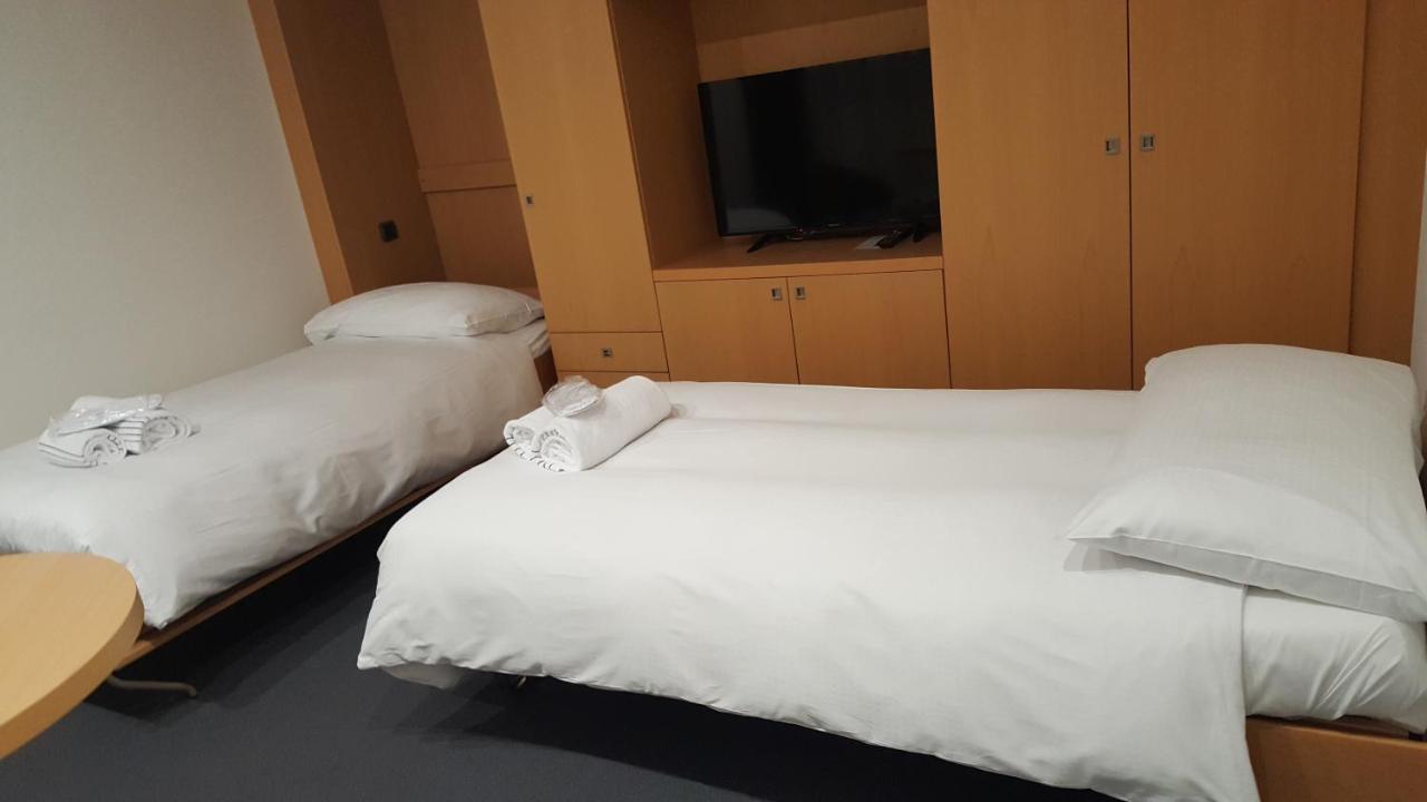 科罗纳多酒店 门德里西奥 外观 照片